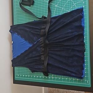 new york and company size medium top blue with black lace overlay